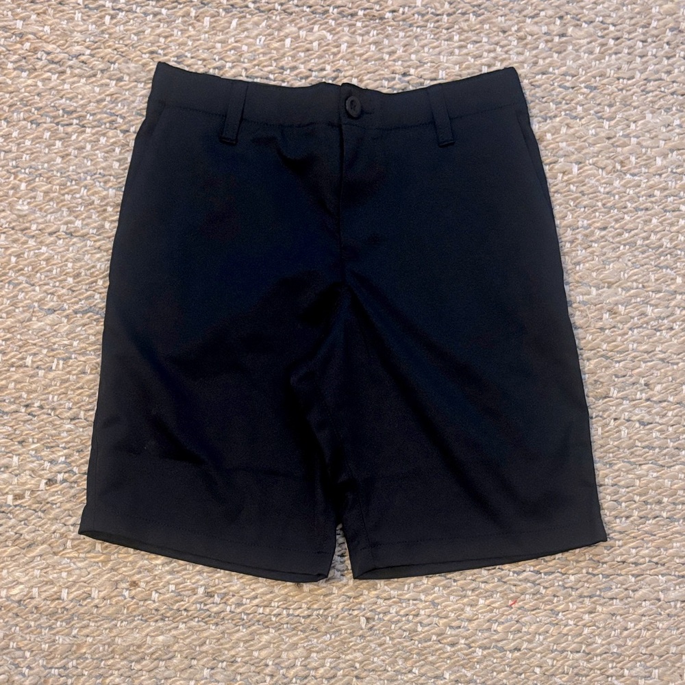 NWT boys Under Armour golf shorts. Size 12